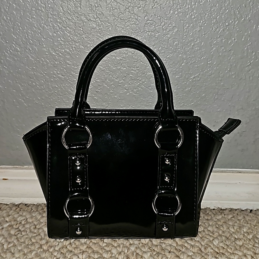 Hand bag